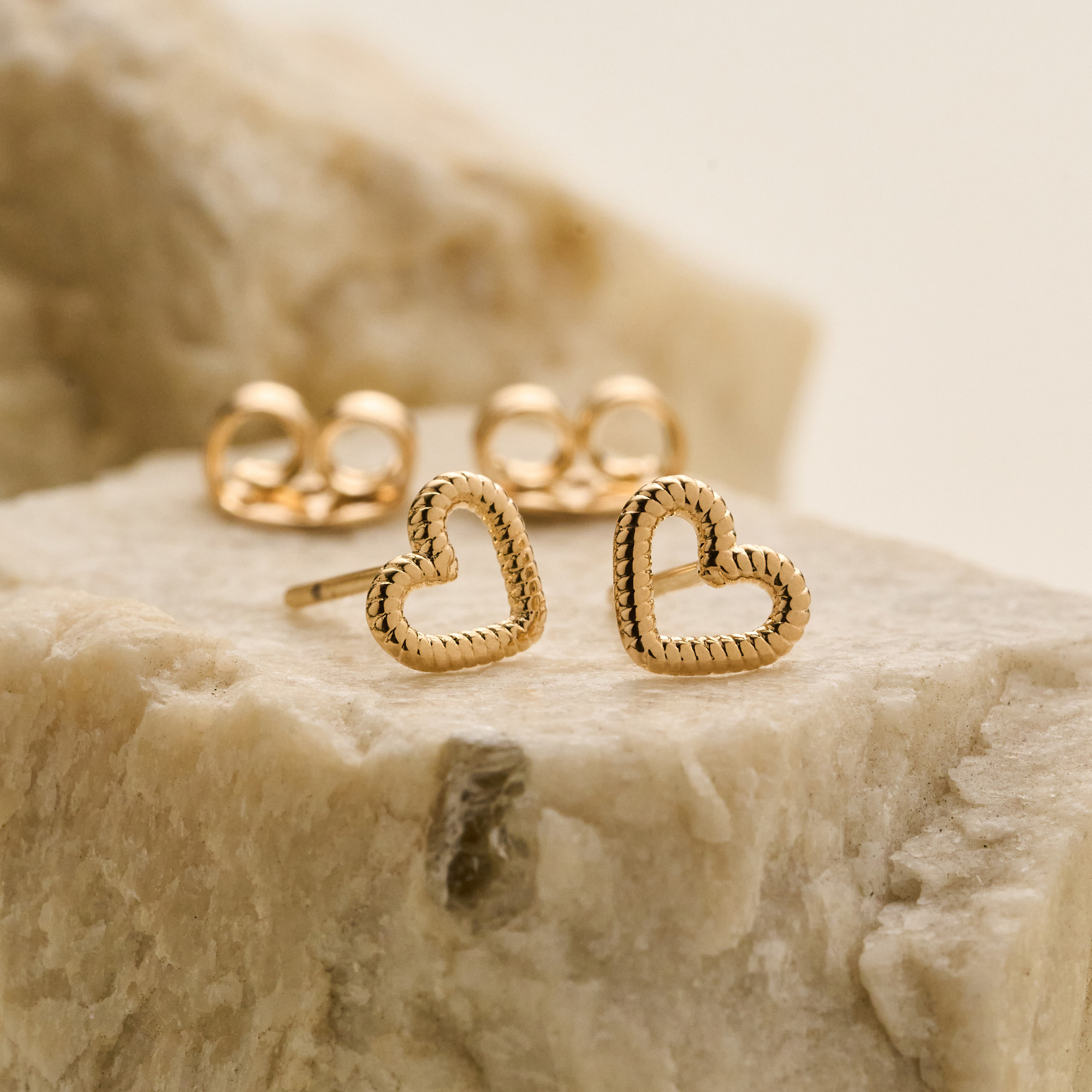 Brinco Margot Banho Ouro 18k