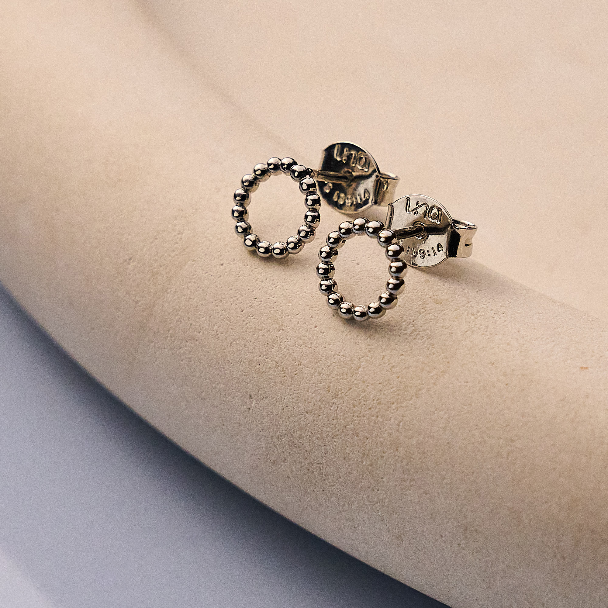 Brinco Eidel Banho Ródio Branco