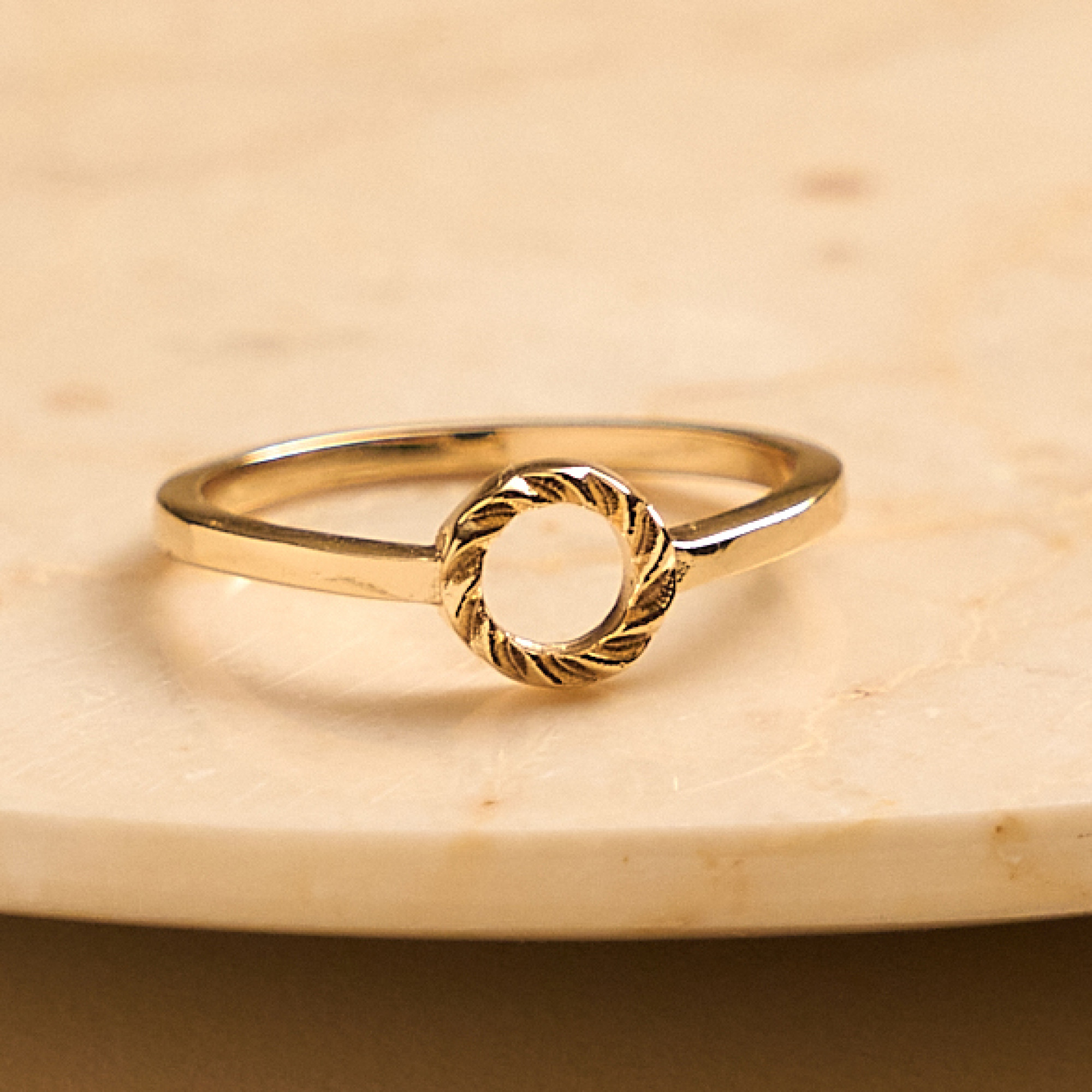 Anel Amelia Banho Ouro 18k