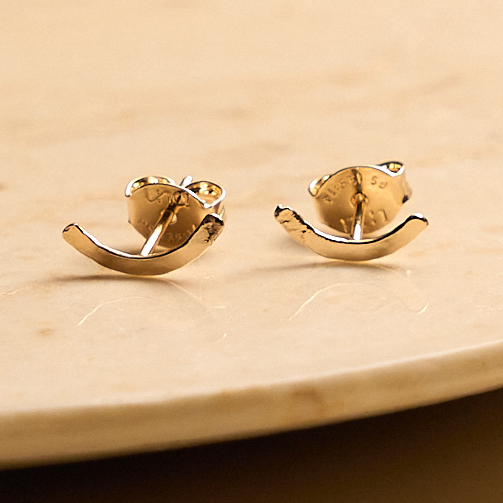 Brinco Rae Banho Ouro 18k