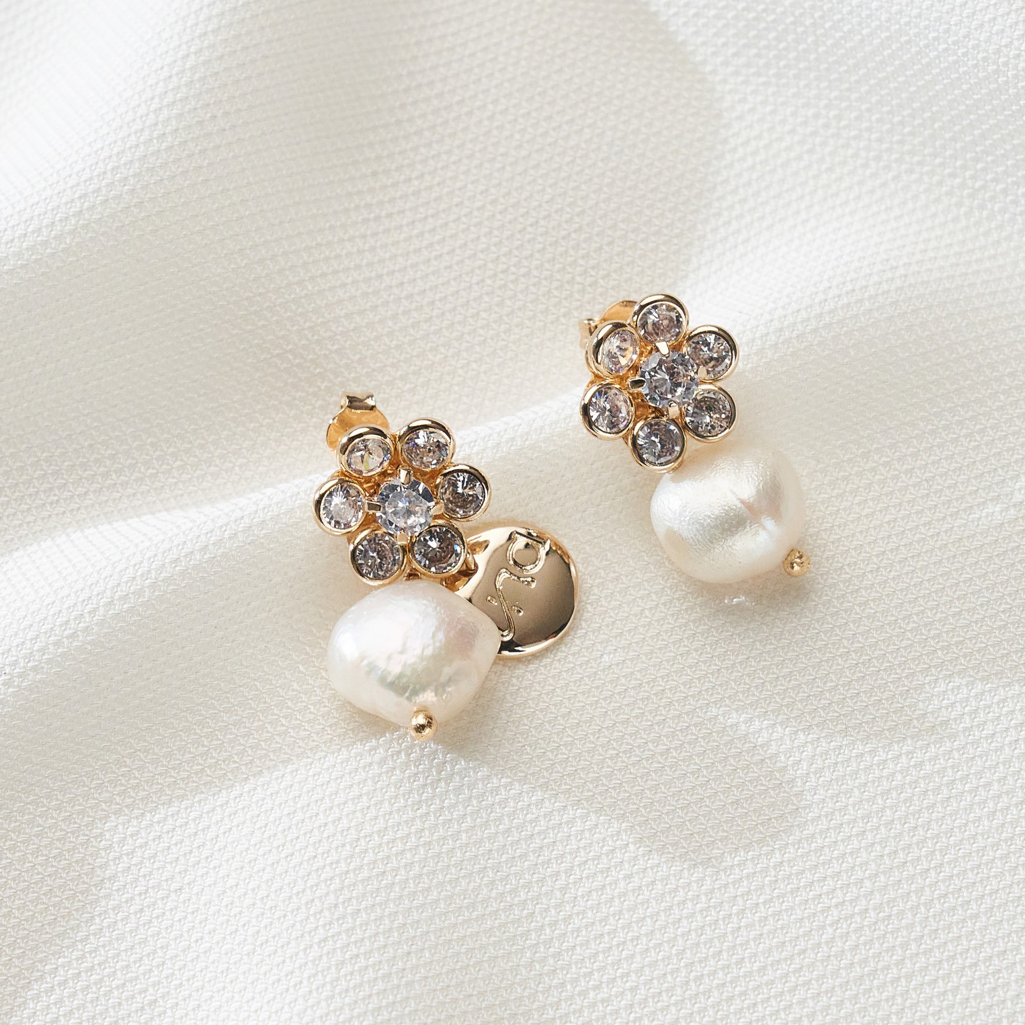 Brinco Pauline Banho Ouro 18k