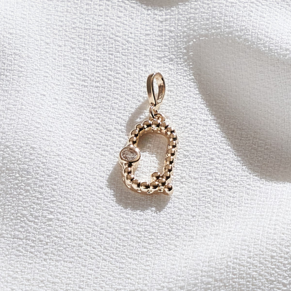 Pingente Dasha Q Banho Ouro 18k