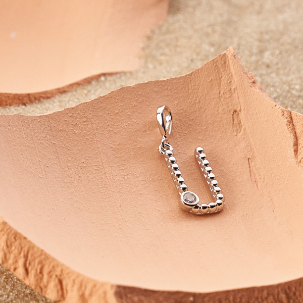 Pingente Dasha U Banho Ródio Branco